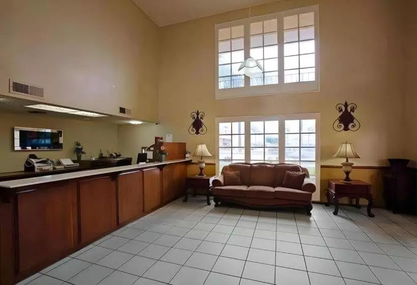 فندق Days Inn By Wyndham Hemet