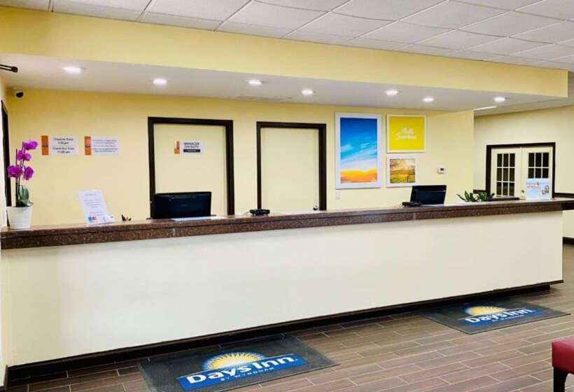 בית מלון כפרי Days Inn By Wyndham Maysville Kentucky