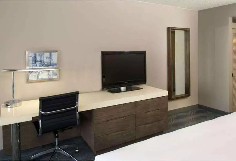 Hotel Doubletree By Hilton Bloomington Minneapolis South