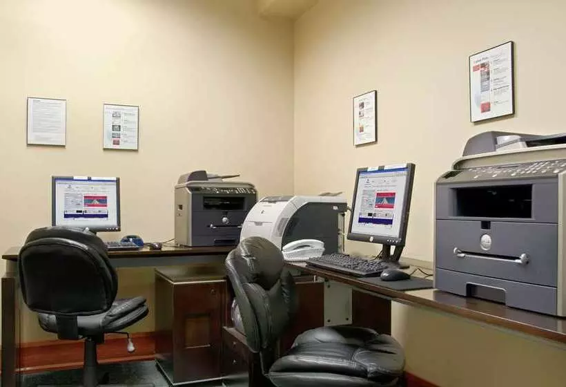 هتل Doubletree By Hilton San Antonio Airport