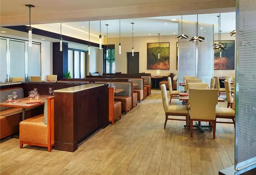 ホテル Doubletree By Hilton San Antonio Airport