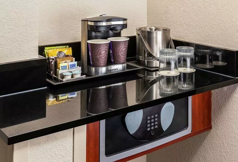 Doubletree By Hilton Hotel West Palm Beach Airport