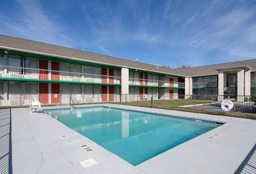 فندق Econo Lodge