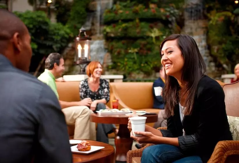 فندق Gaylord Opryland Resort & Convention Center