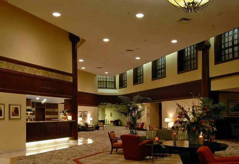 ホテル Hilton Indianapolis North