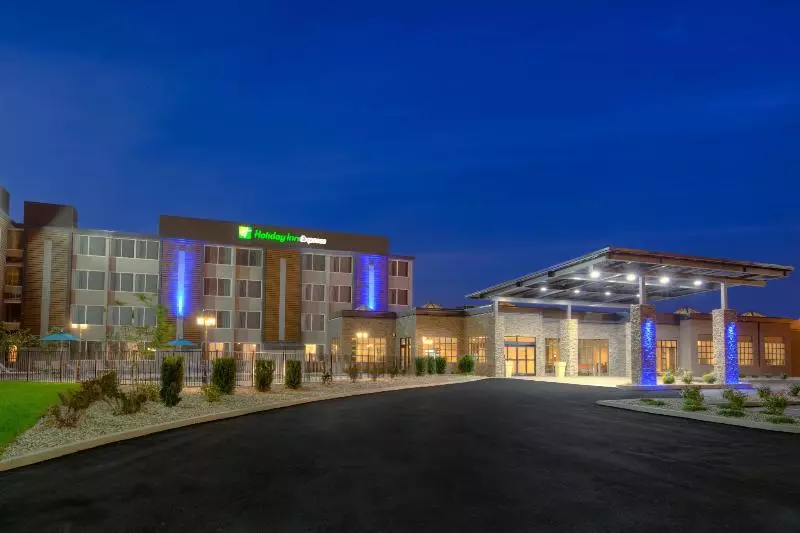 酒店 Holiday Inn Express Louisville Airport Expo Center, An Ihg