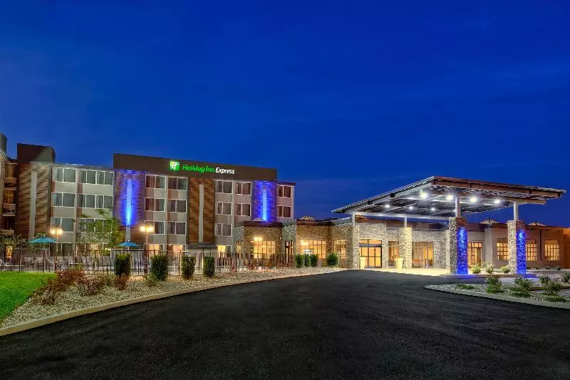 酒店 Holiday Inn Express Louisville Airport Expo Center, An Ihg