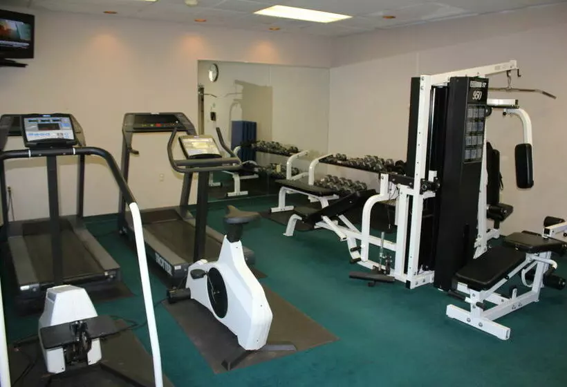 Отель Park East Downtown Lakeshore