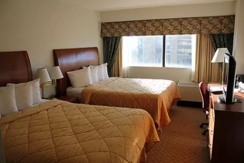 Отель Park East Downtown Lakeshore