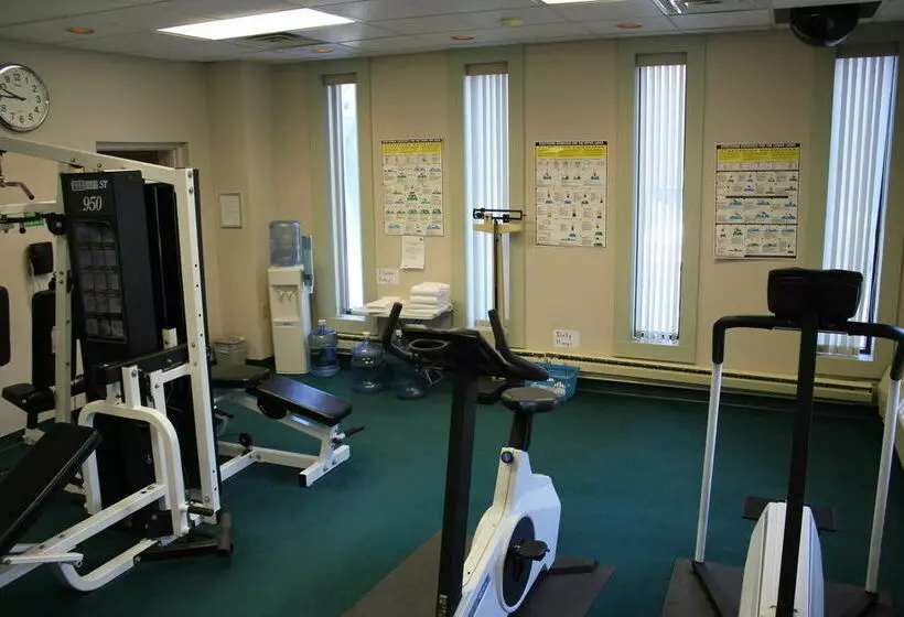 Отель Park East Downtown Lakeshore