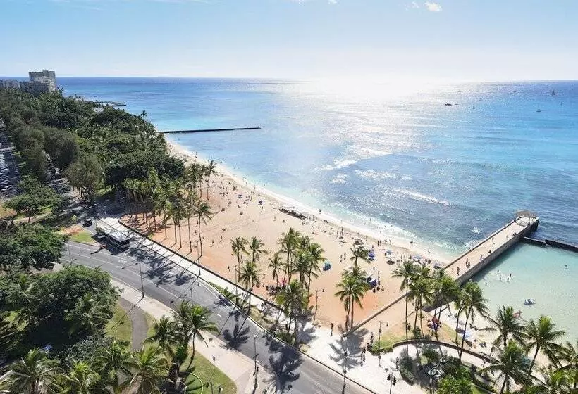בית מלון כפרי Park Shore Waikiki