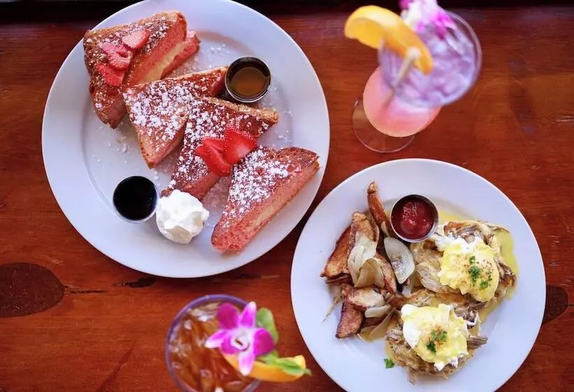 בית מלון כפרי Park Shore Waikiki