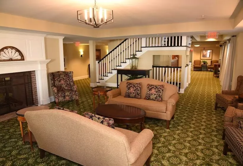 فندق Publick House Historic Inn And Country Motor Lodge