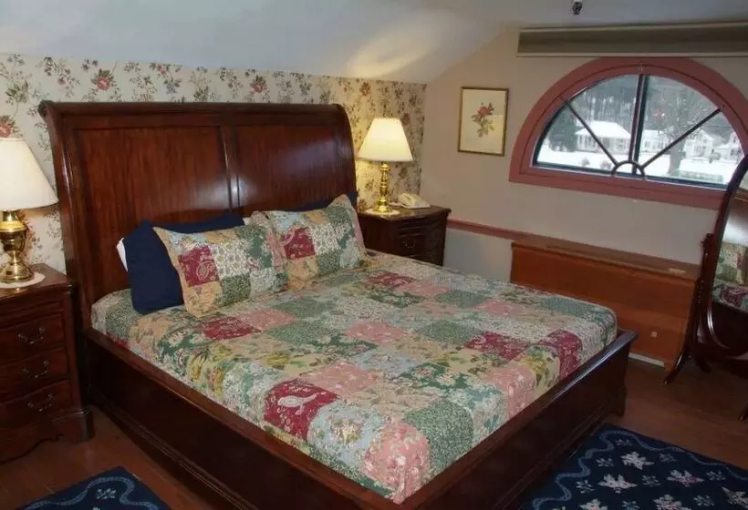 فندق Publick House Historic Inn And Country Motor Lodge