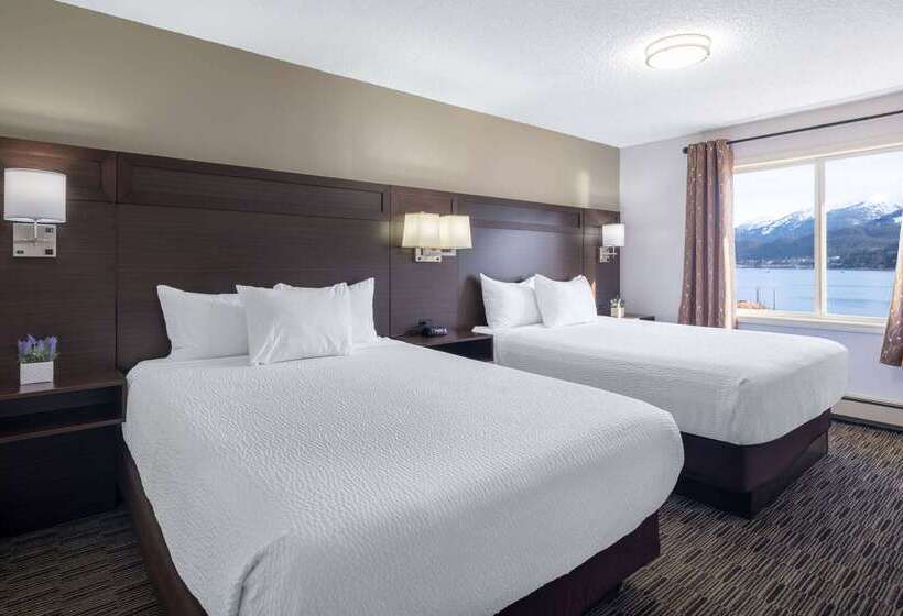 בית מלון כפרי Ramada By Wyndham Juneau