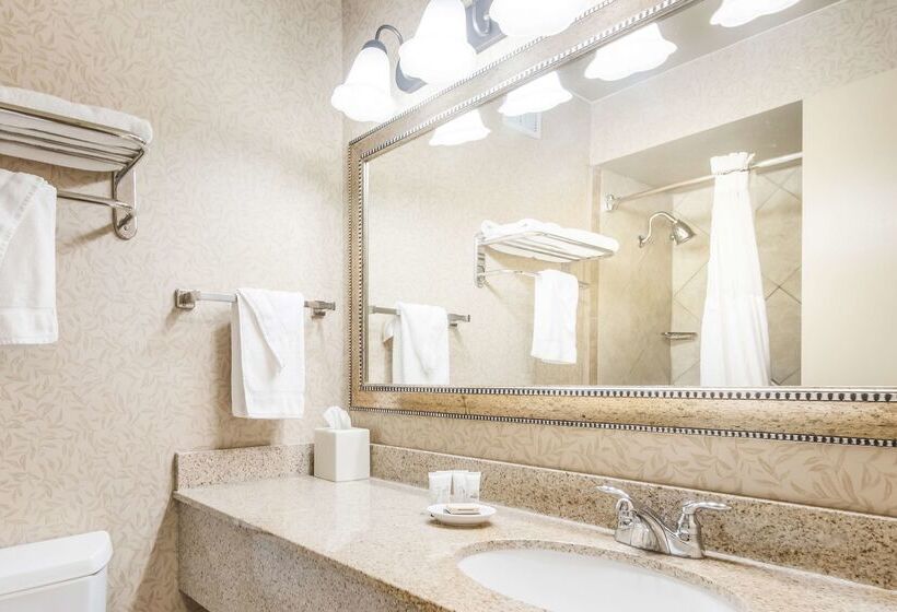 Red Lion Hotel Portland Airport