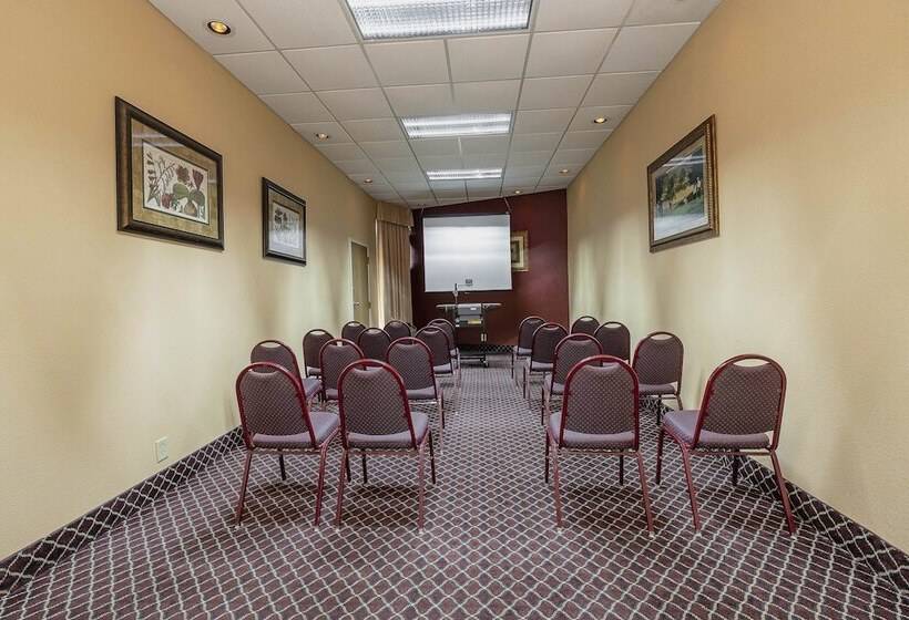 فندق Red Roof Inn & Suites Macon