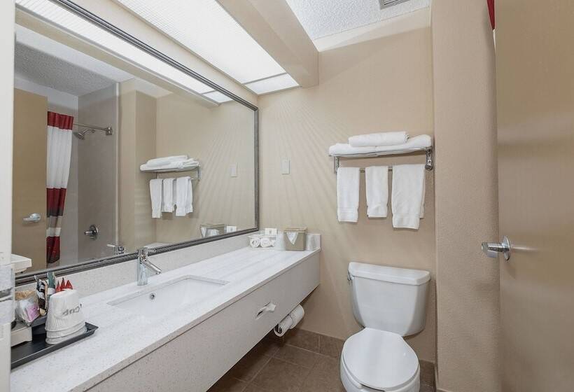 فندق Red Roof Inn & Suites Macon