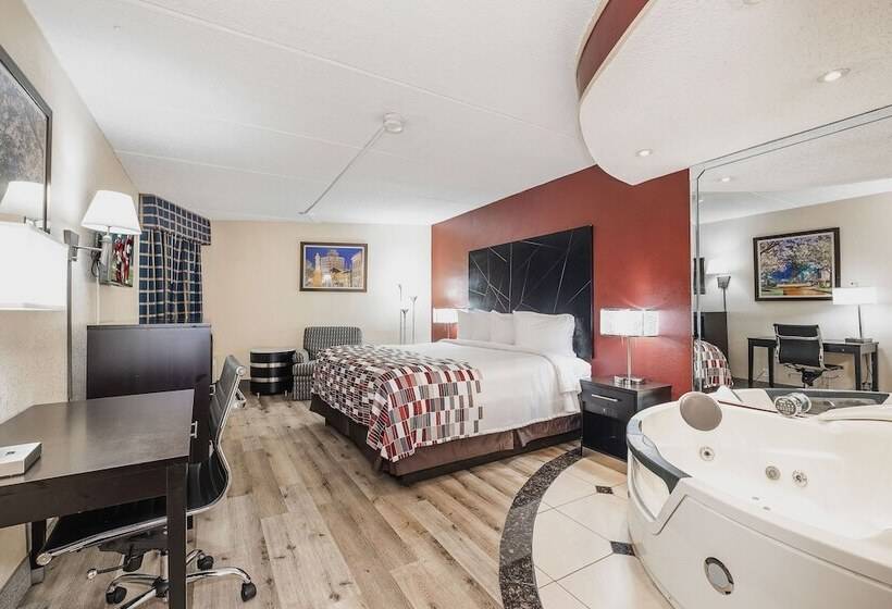 فندق Red Roof Inn & Suites Macon