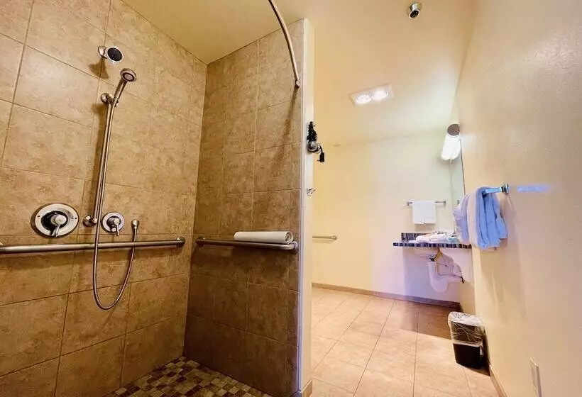 ホテル Seabird Lodge Fort Bragg