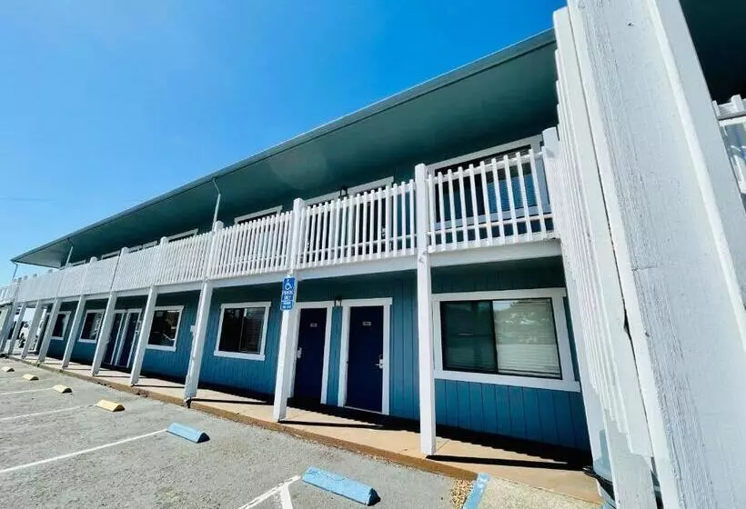 ホテル Seabird Lodge Fort Bragg