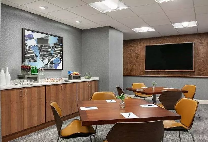 Otel Sheraton Raleigh