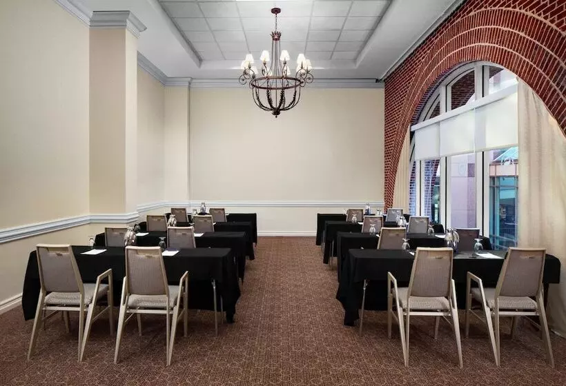 Otel Sheraton Raleigh