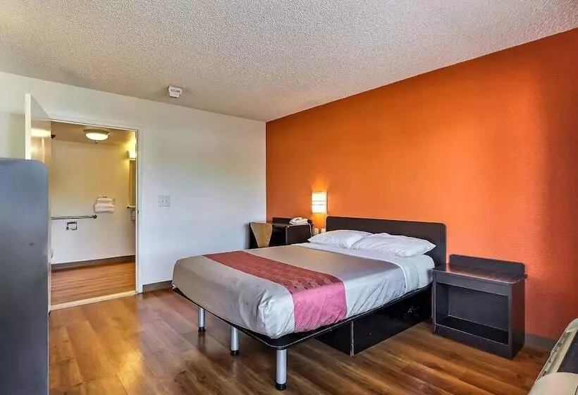 Motel 6oakland, Ca  Embarcadero