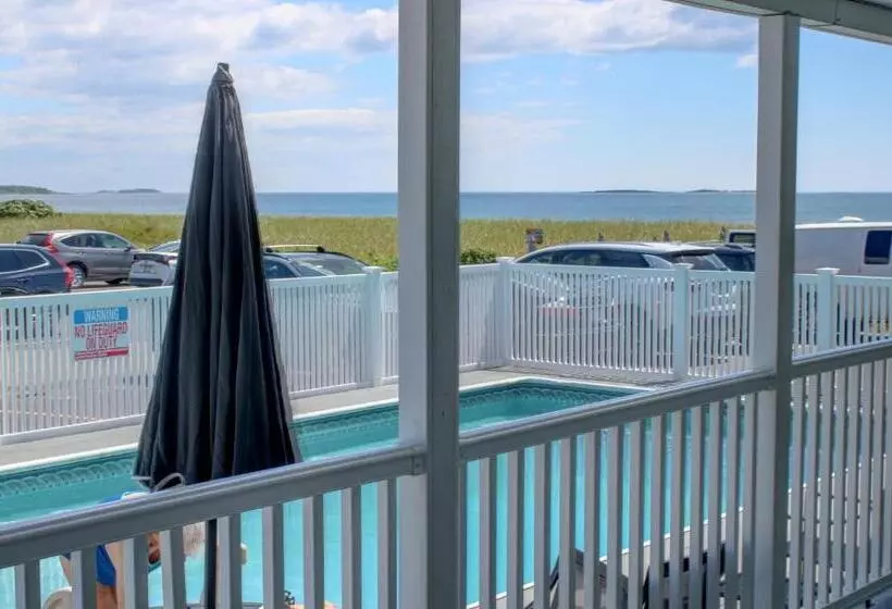 On The Beach Motel