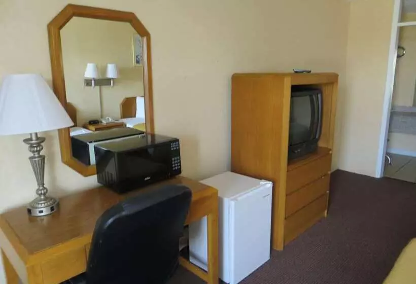 호텔 Americourt Extended Stays