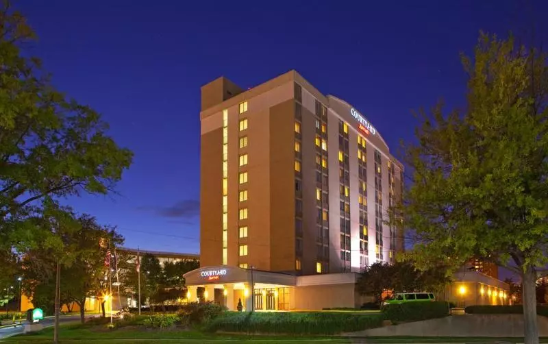 Szálloda Courtyard By Marriott Alexandria Pentagon South