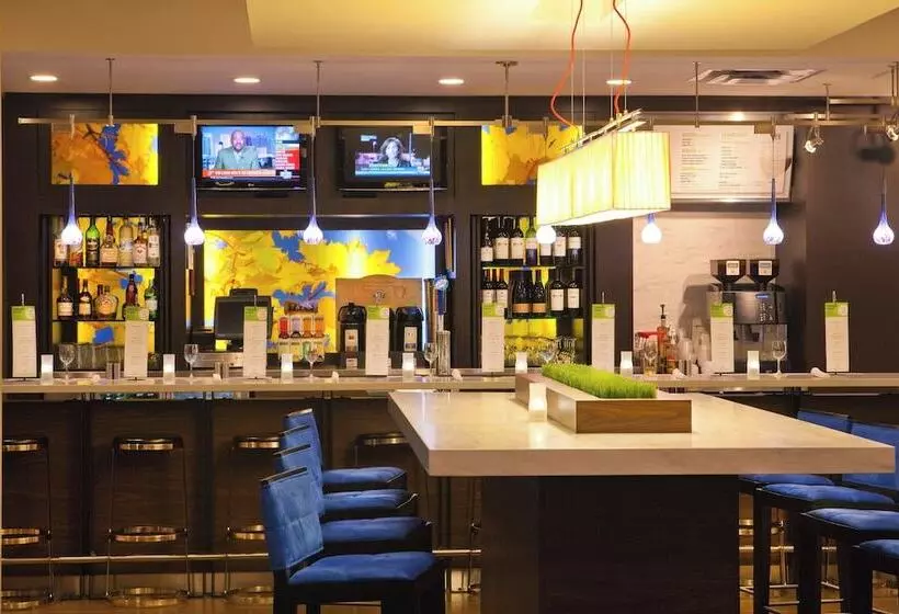 Szálloda Courtyard By Marriott Alexandria Pentagon South