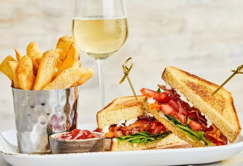 Szálloda Courtyard By Marriott Alexandria Pentagon South