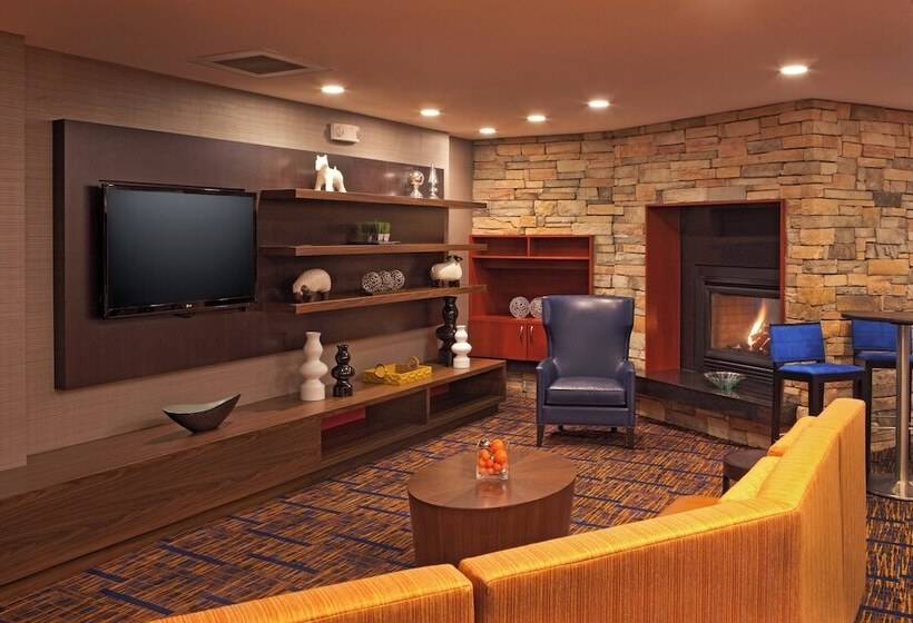 فندق Courtyard By Marriott Alexandria Pentagon South