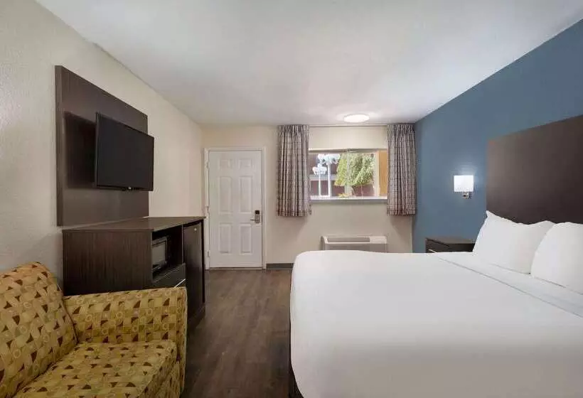 בית מלון כפרי Days Inn By Wyndham Lawton