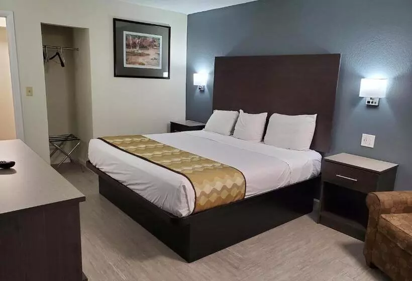 בית מלון כפרי Days Inn By Wyndham Lawton