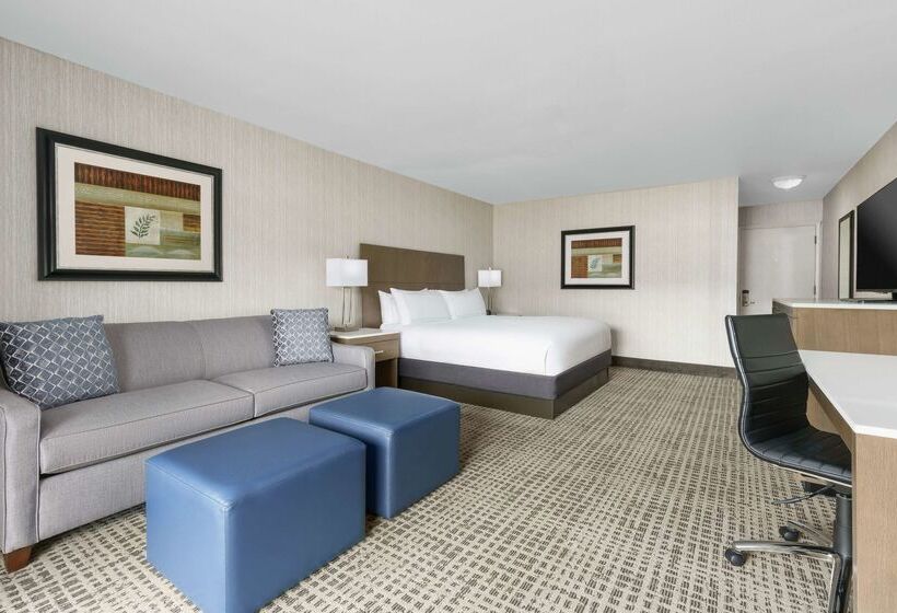 هتل Doubletree By Hilton Colorado Springs