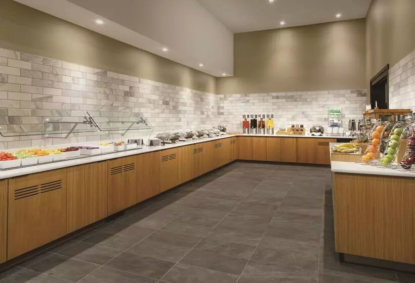 בית מלון כפרי Doubletree By Hilton Colorado Springs