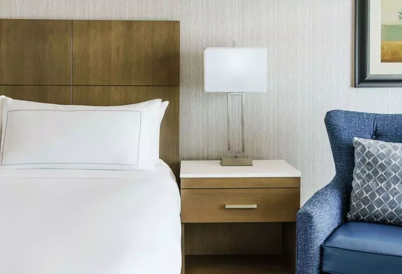 בית מלון כפרי Doubletree By Hilton Colorado Springs