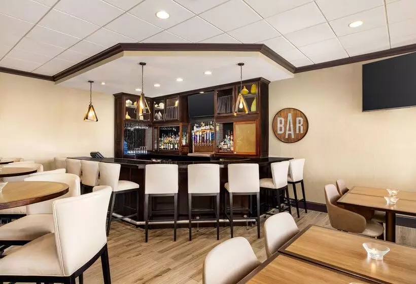 Doubletree By Hilton Hotel New Orleans Airport