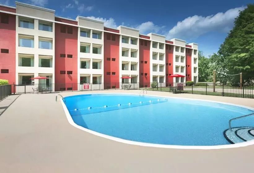 فندق Four Points By Sheraton Asheville Downtown