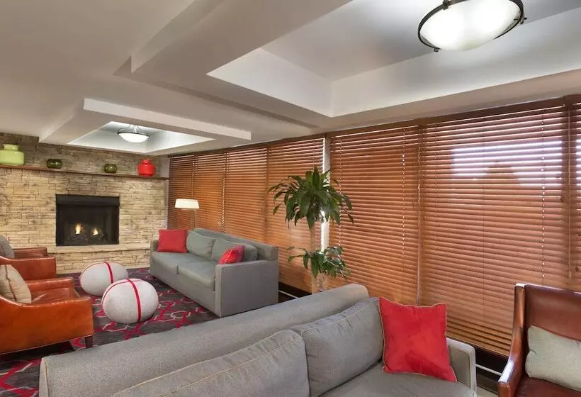 فندق Four Points By Sheraton Asheville Downtown