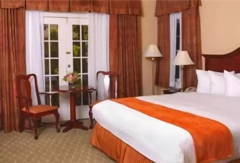 Отель Historic Santa Maria Inn