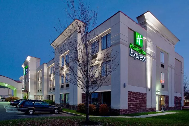 Holiday Inn Express Hotel & Suites Grove City, An Ihg