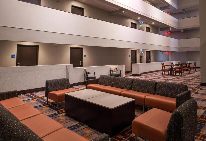 هتل Holiday Inn Express & Suites San Antonio Medical Center North, An Ihg