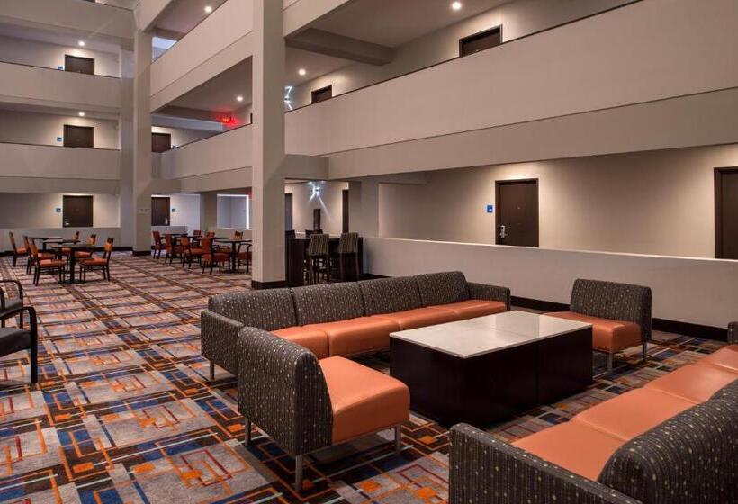 هتل Holiday Inn Express & Suites San Antonio Medical Center North, An Ihg