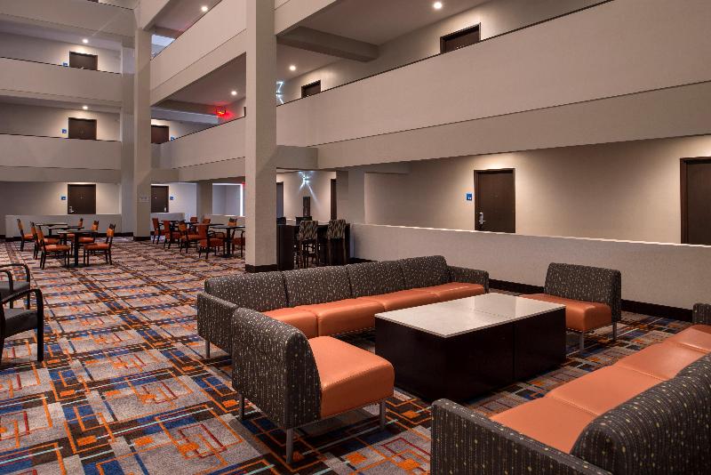 هتل Holiday Inn Express & Suites San Antonio Medical Center North, An Ihg