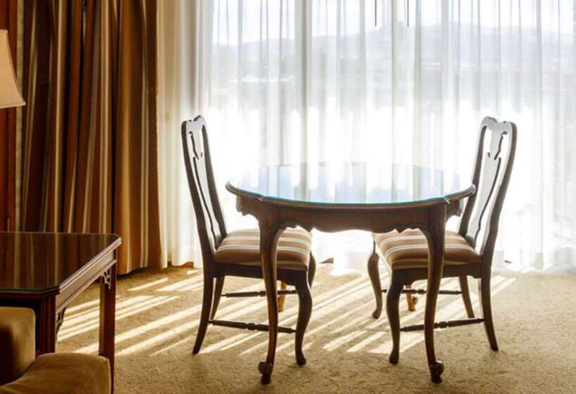 Maverick Hotel And Casino By Red Lion Hotels