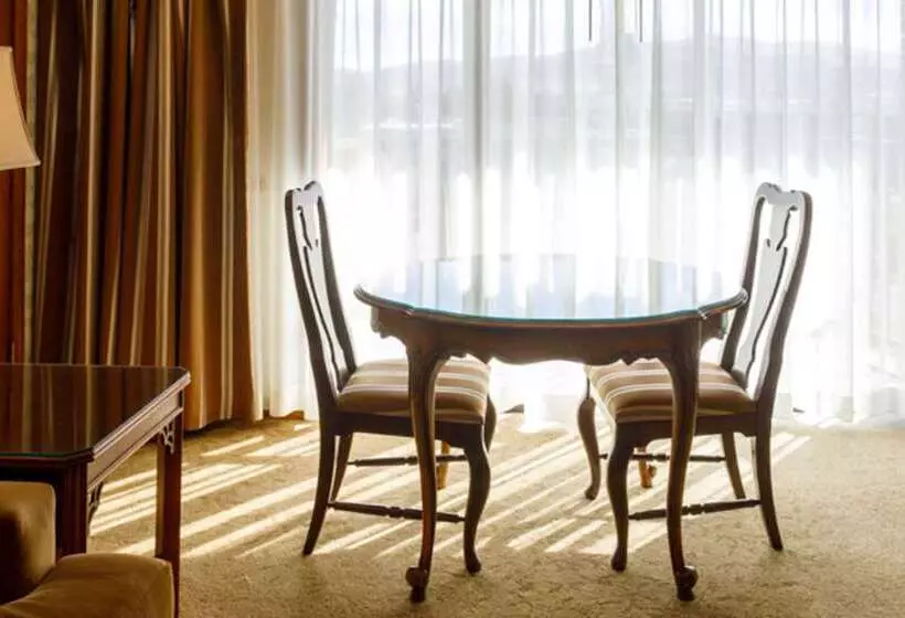 Maverick Hotel And Casino By Red Lion Hotels