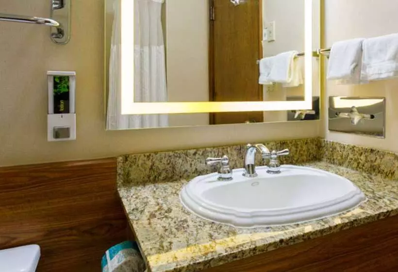 Maverick Hotel And Casino By Red Lion Hotels